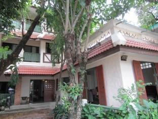 Harmony House Hotel Chiang Mai Exterior photo
